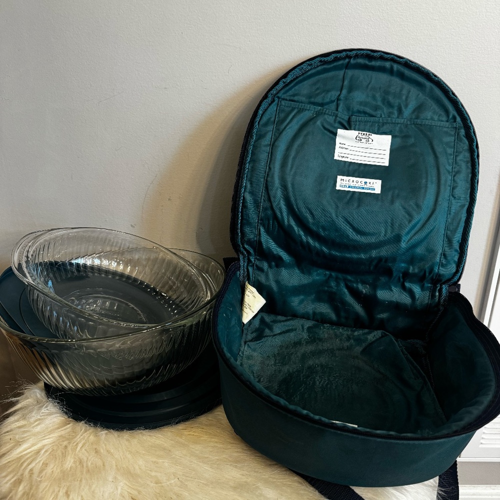 [SET OF 2] Pyrex Way-To-Go- Portable Casserole Dishes